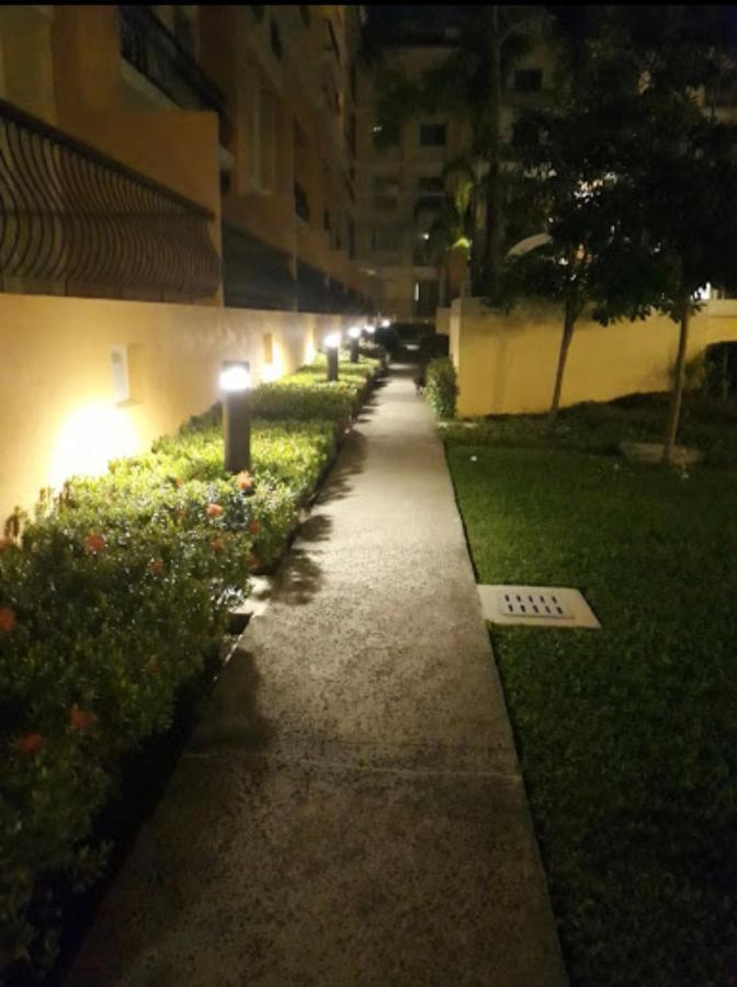 San Remo Oasis SRP Cebu Aparthotel Bagian luar foto